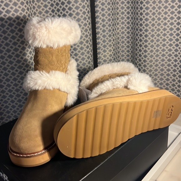 Beautiful New Suede COACH boots. - Picture 8 of 12